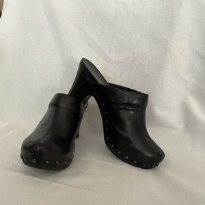 Dansko Black Leather Heeled Mules